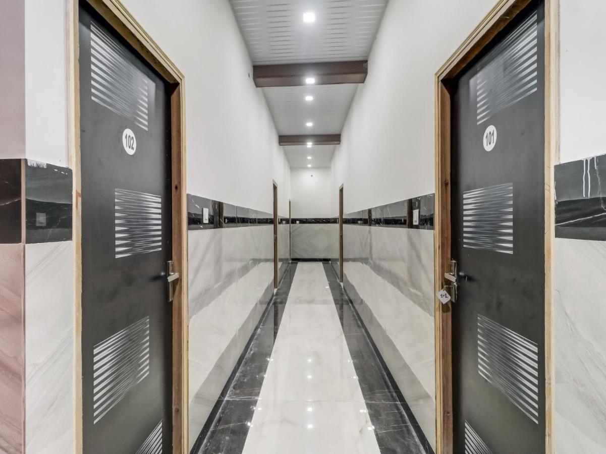 Oyo Flagship 83121 Hotel Rose Vip Saharanpur Exterior photo